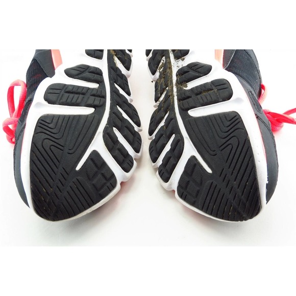 Under armour Women Sz 6‎ M Black Lace Up Running Fabric Shoe - Picture 8 of 8